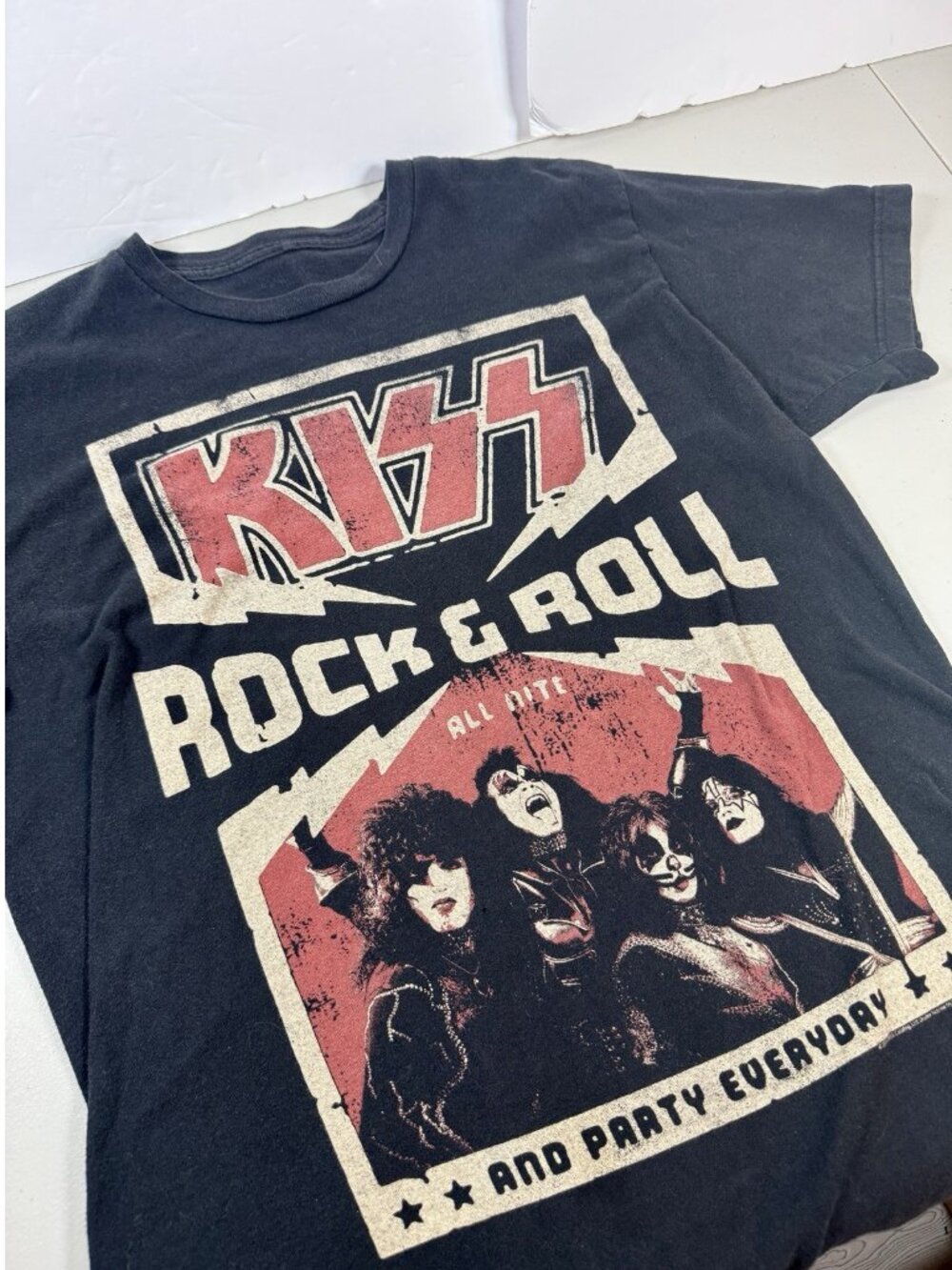 KISS Rock N Roll All Night And Party Everyday Vintage Style T-shirt Womens